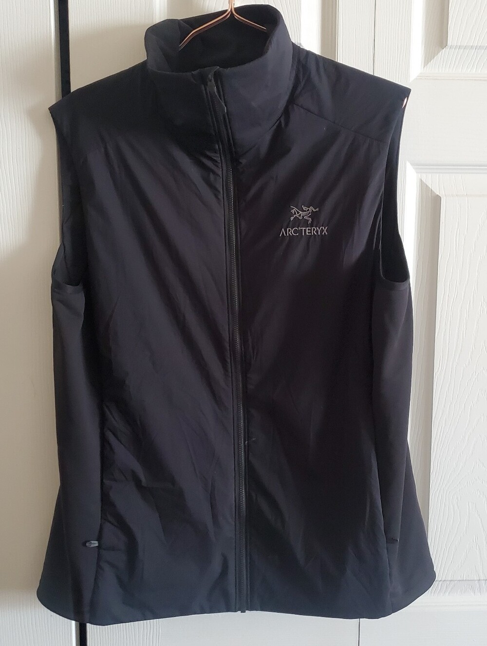 ARCTERYX ATOM BLACK WOMENS VEST LARGE. PACKABLE. ZIP. POCKETS. Wind Rain Resista